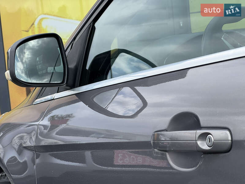 Хэтчбек Ford Focus 2011 в Стрые