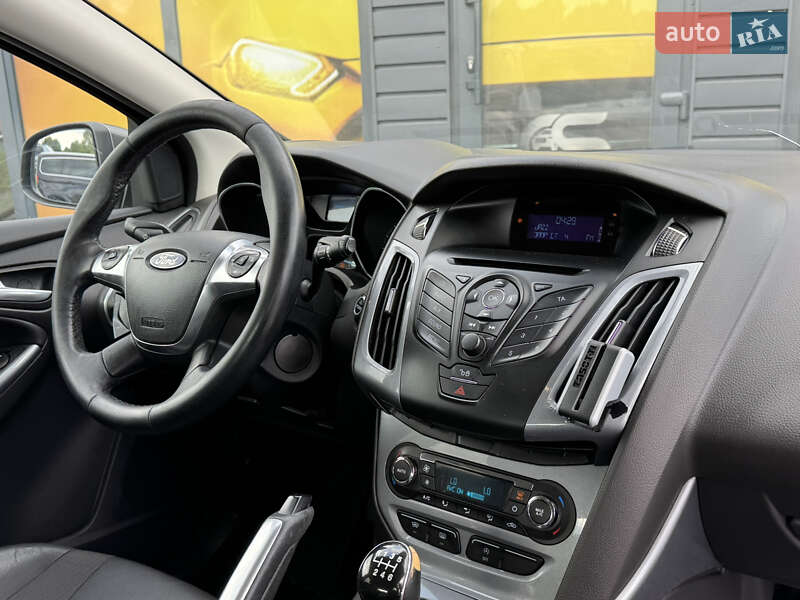 Хэтчбек Ford Focus 2011 в Стрые