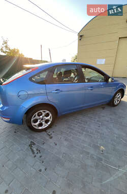 Хэтчбек Ford Focus 2009 в 