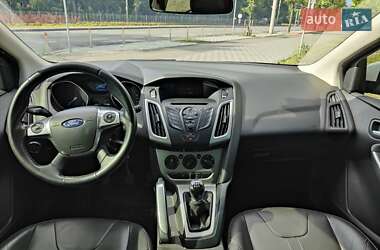 Хэтчбек Ford Focus 2014 в 