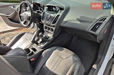 Хэтчбек Ford Focus 2014 в 