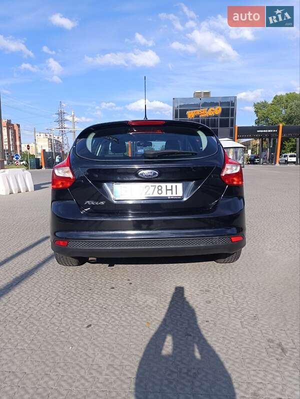Хэтчбек Ford Focus 2011 в Полтаве
