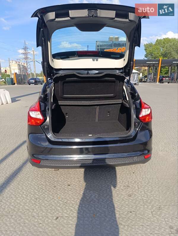 Хэтчбек Ford Focus 2011 в Полтаве