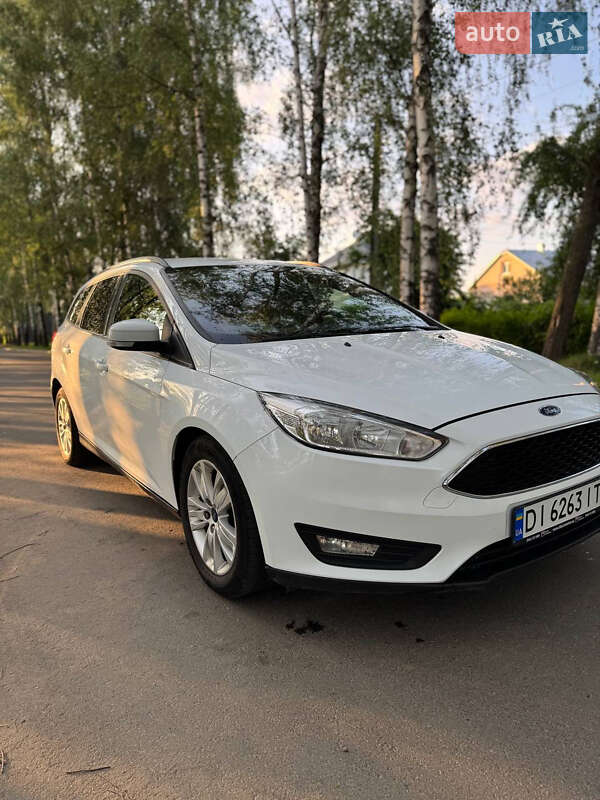 Універсал Ford Focus 2016 в Чернівцях