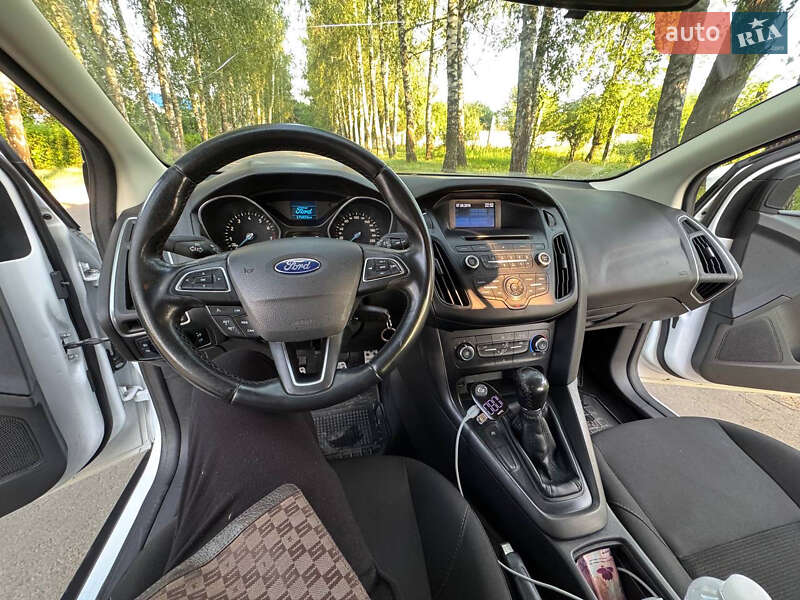 Універсал Ford Focus 2016 в Чернівцях