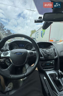 Универсал Ford Focus 2013 в 