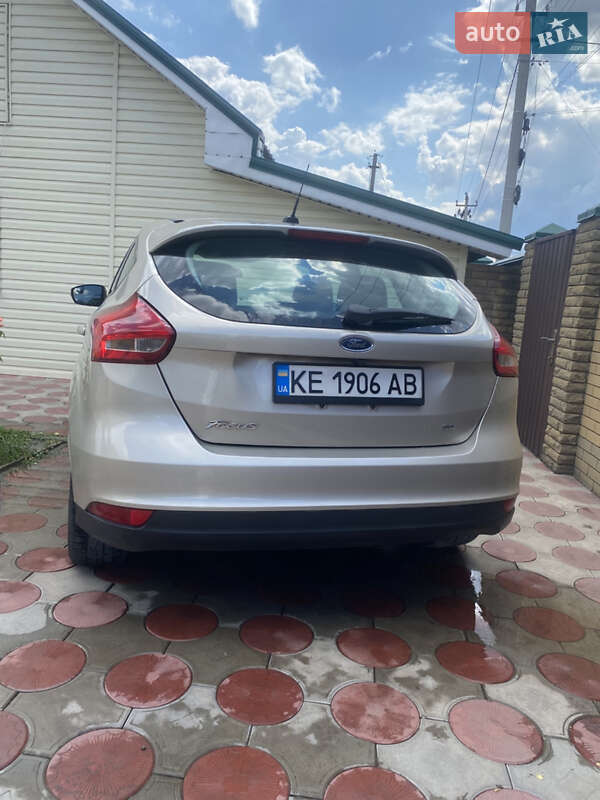 Хетчбек Ford Focus 2017 в Дніпрі