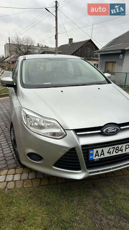 Хетчбек Ford Focus 2013 в Володимирі