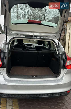 Хетчбек Ford Focus 2013 в 