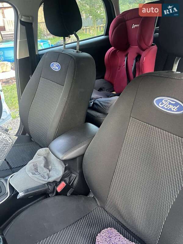 Универсал Ford Focus 2015 в Ужгороде фото 5 Универсал Ford Focus 2015 в Ужгороде
