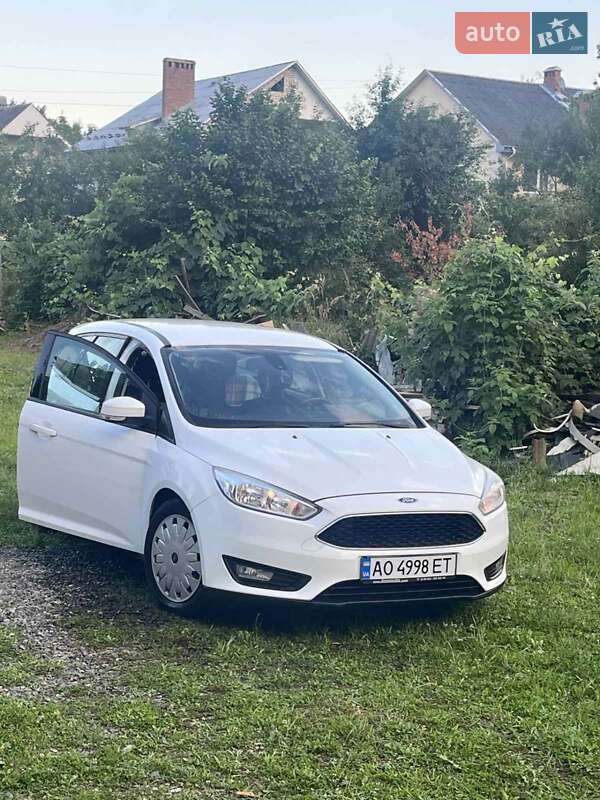 Универсал Ford Focus 2015 в Ужгороде фото 9 Универсал Ford Focus 2015 в Ужгороде