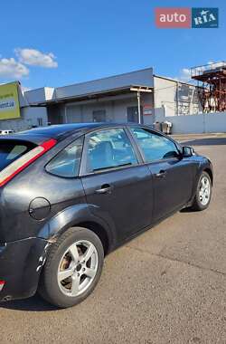 Хэтчбек Ford Focus 2010 в 