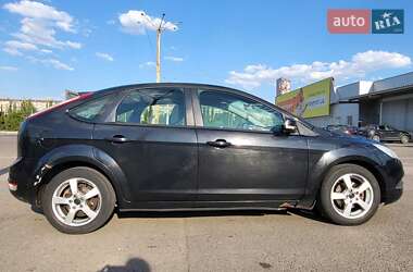 Хэтчбек Ford Focus 2010 в 