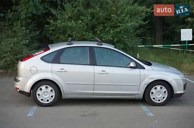 Хэтчбек Ford Focus 2007 в 