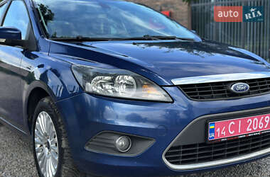 Хэтчбек Ford Focus 2009 в 