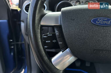 Хэтчбек Ford Focus 2009 в 