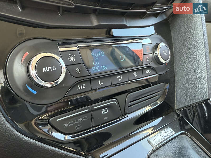 Хэтчбек Ford Focus 2012 в Городке