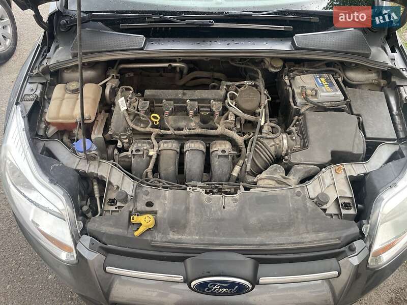 Седан Ford Focus 2014 в 
