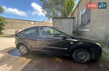 Хэтчбек Ford Focus 2004 в 