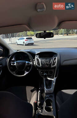 Седан Ford Focus 2013 в 