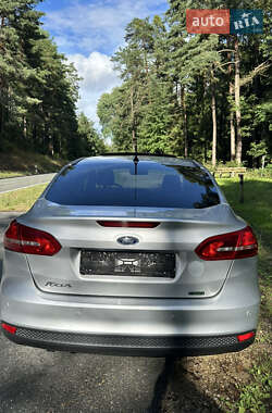 Седан Ford Focus 2016 в 