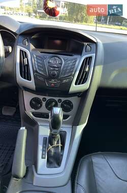 Седан Ford Focus 2013 в 