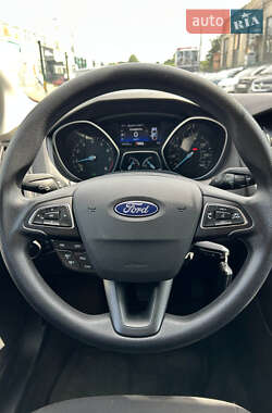 Седан Ford Focus 2017 в 