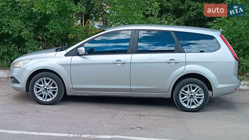 Універсал Ford Focus 2010 в Сарнах