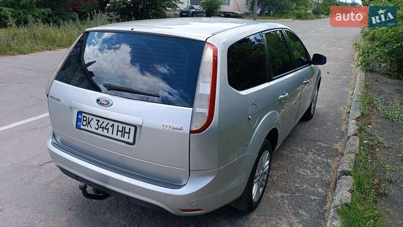 Універсал Ford Focus 2010 в Сарнах