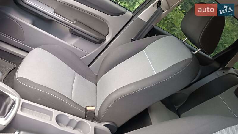 Універсал Ford Focus 2010 в Сарнах