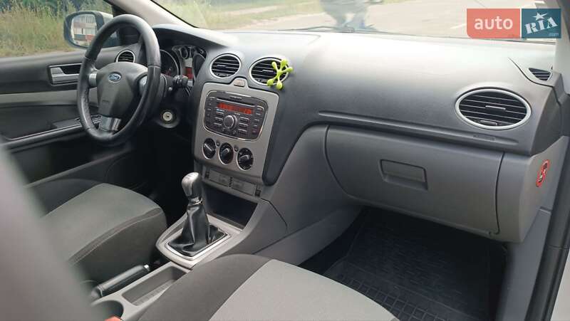 Універсал Ford Focus 2010 в Сарнах