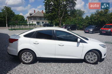 Седан Ford Focus 2018 в 
