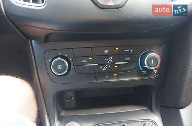 Седан Ford Focus 2018 в 
