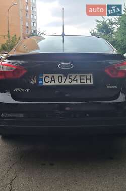 Седан Ford Focus 2012 в 