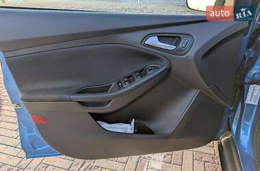 Хэтчбек Ford Focus 2016 в 