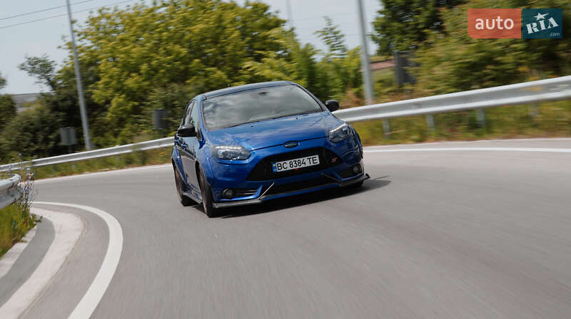 Хэтчбек Ford Focus 2013 в Львове