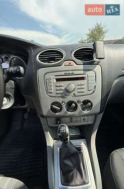 Седан Ford Focus 2008 в 