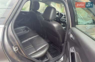 Хэтчбек Ford Focus 2014 в 