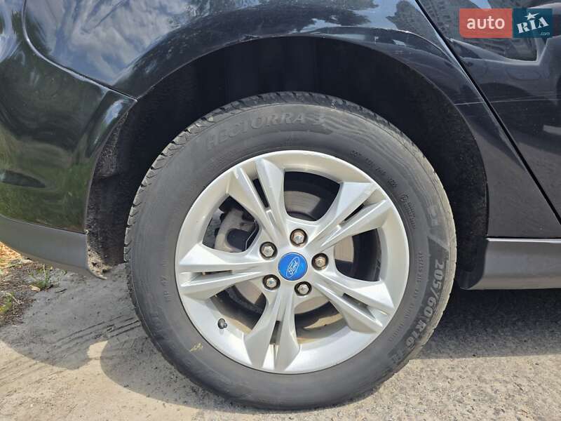 Хэтчбек Ford Focus 2011 в Полтаве фото 15 Хэтчбек Ford Focus 2011 в Полтаве