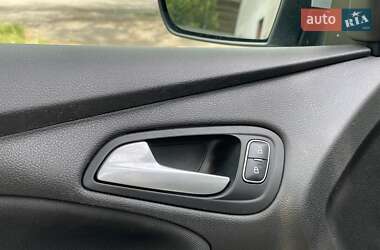 Хэтчбек Ford Focus 2015 в 