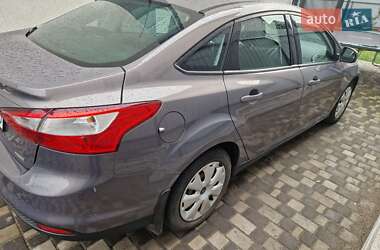 Седан Ford Focus 2013 в 