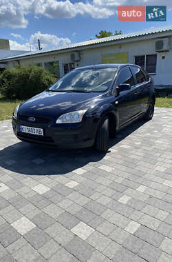 Хэтчбек Ford Focus 2007 в 