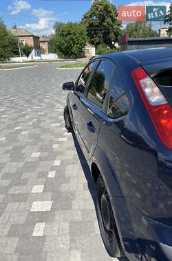 Хэтчбек Ford Focus 2007 в 