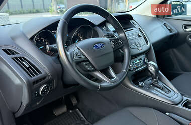 Хэтчбек Ford Focus 2017 в 