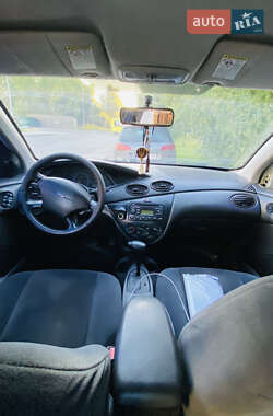 Седан Ford Focus 2001 в 