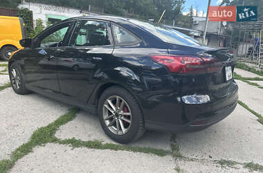 Седан Ford Focus 2016 в 
