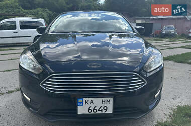 Седан Ford Focus 2016 в 