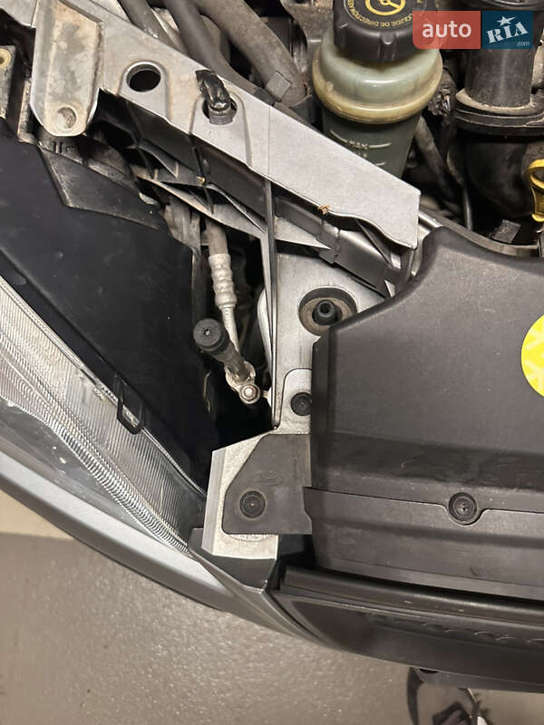 Хэтчбек Ford Focus 2005 в Ужгороде