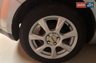 Хэтчбек Ford Focus 2005 в 