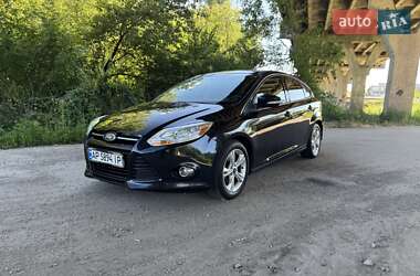 Хэтчбек Ford Focus 2012 в 